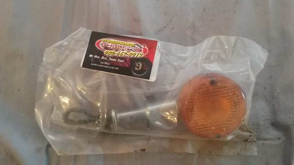 1983 Yamaha Maxim 400 (XS 400) Flasher Light Assembly