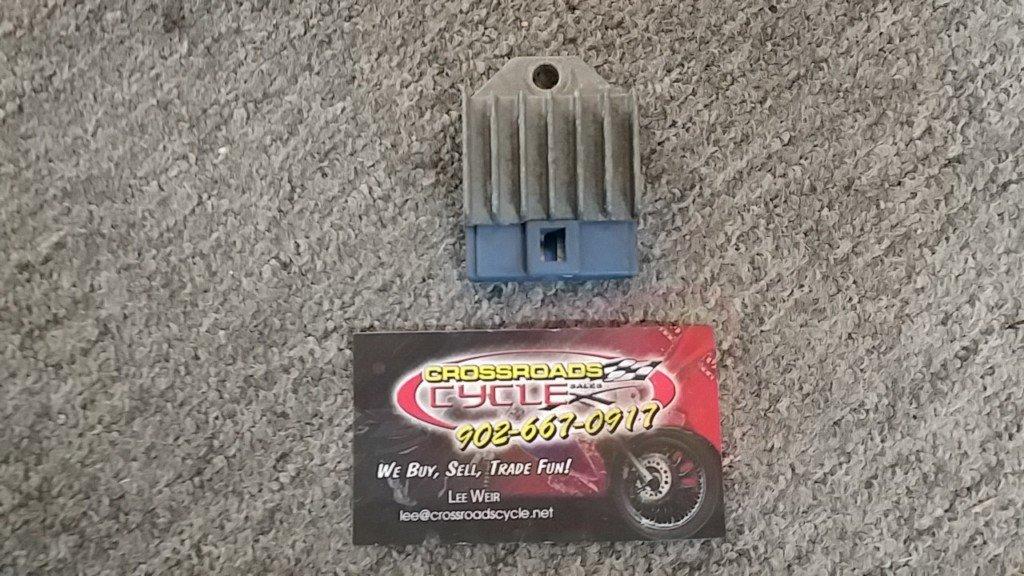 1995 – 2006 Yamaha Voltage Regulator / Rectifier