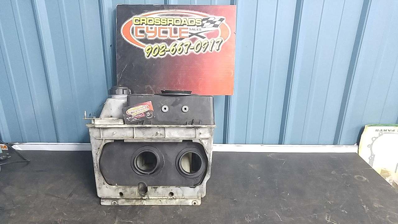 2001 - 2002 Polaris XC 500,600,700,800 Oil Tank w/ Airbox