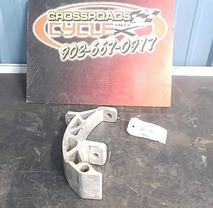 2003- 2005 MX Z Rev 600 SDI/800 Ski leg Spindle