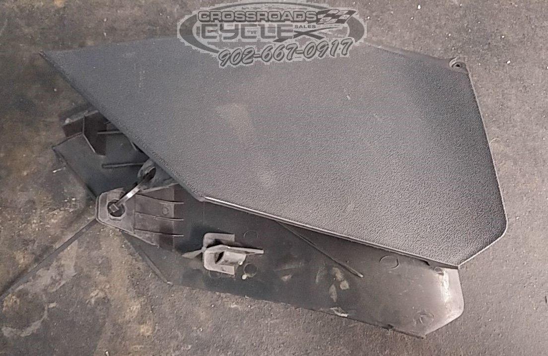 2007 – 2008 Arctic Cat F1000 F5,F6,F8,JAGUAR Z1 1100 Knee Pad L+R