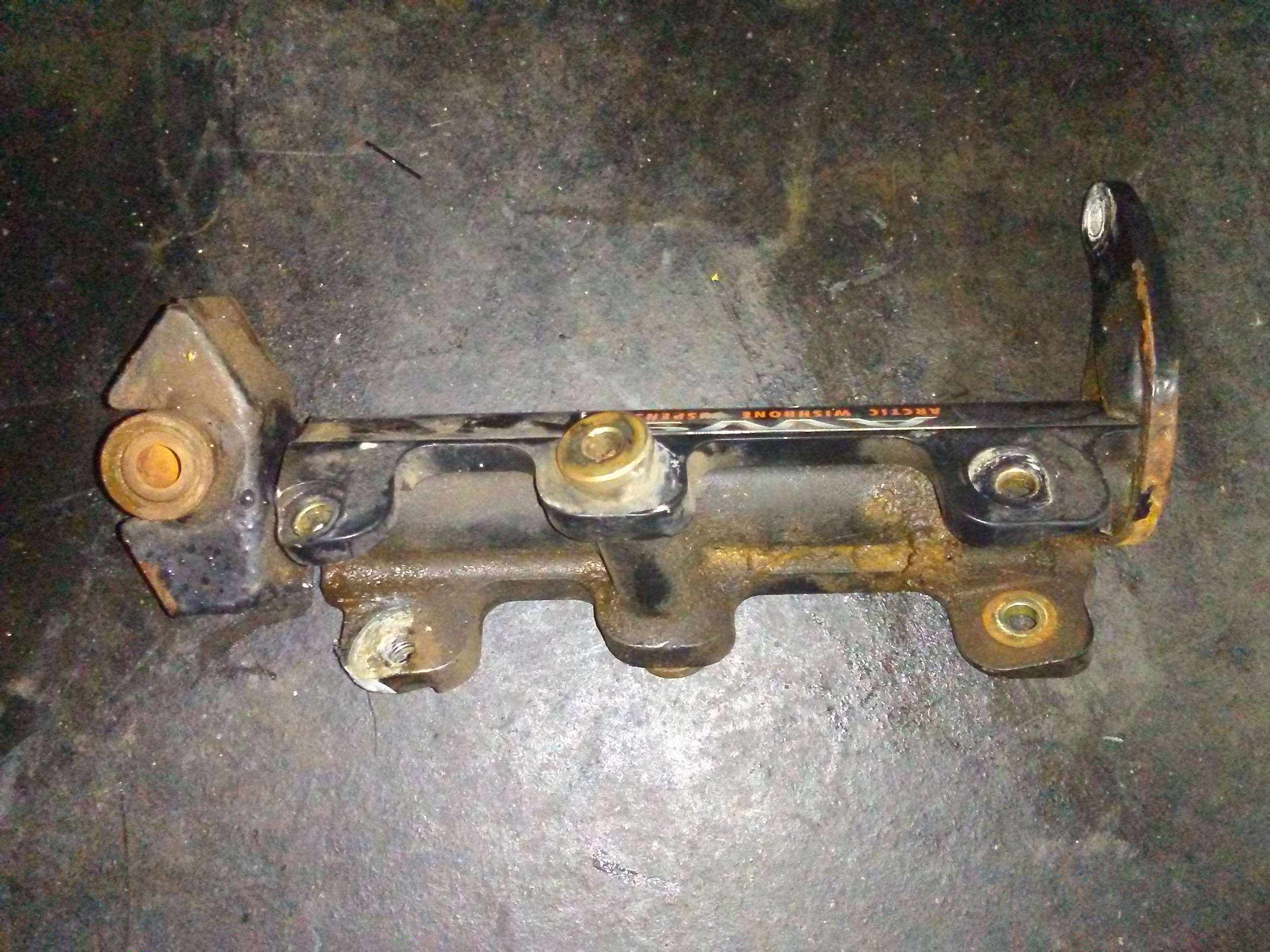 1998 - 2001 Arctic Cat THUNDERCAT Z,ZR Spindle - Right # 0703-576
