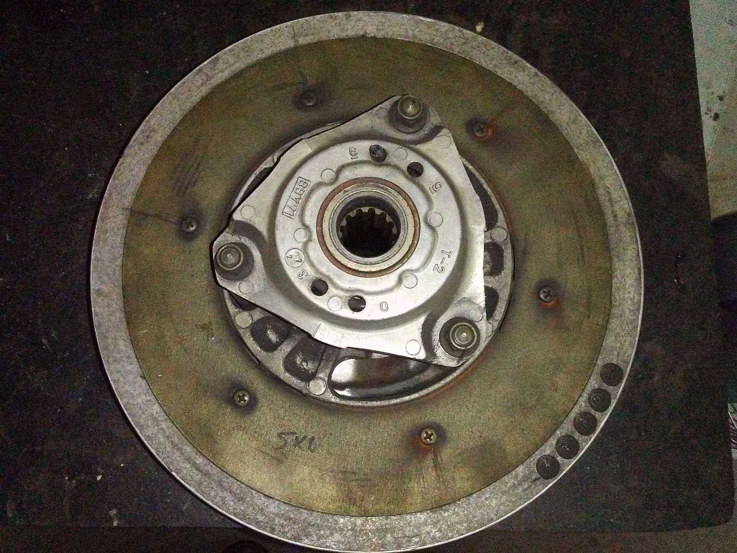 1997 – 2017 Yamaha SRX600,VMAX 600,700 RS VECTOR GT Secondary Clutch