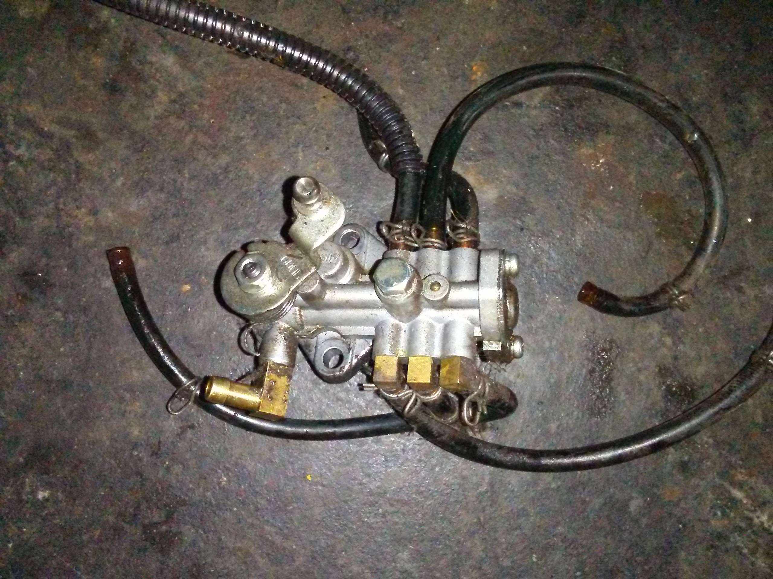 2010 - 2018 Polaris 600 RUSH PRO-R,INDY,SWITCHBACK OIL PUMP # 1204695