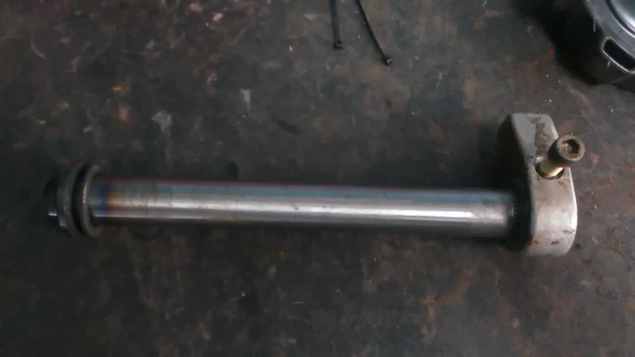 2003-2004 Arctic Cat Firecat/Sabercat Idler Shaft