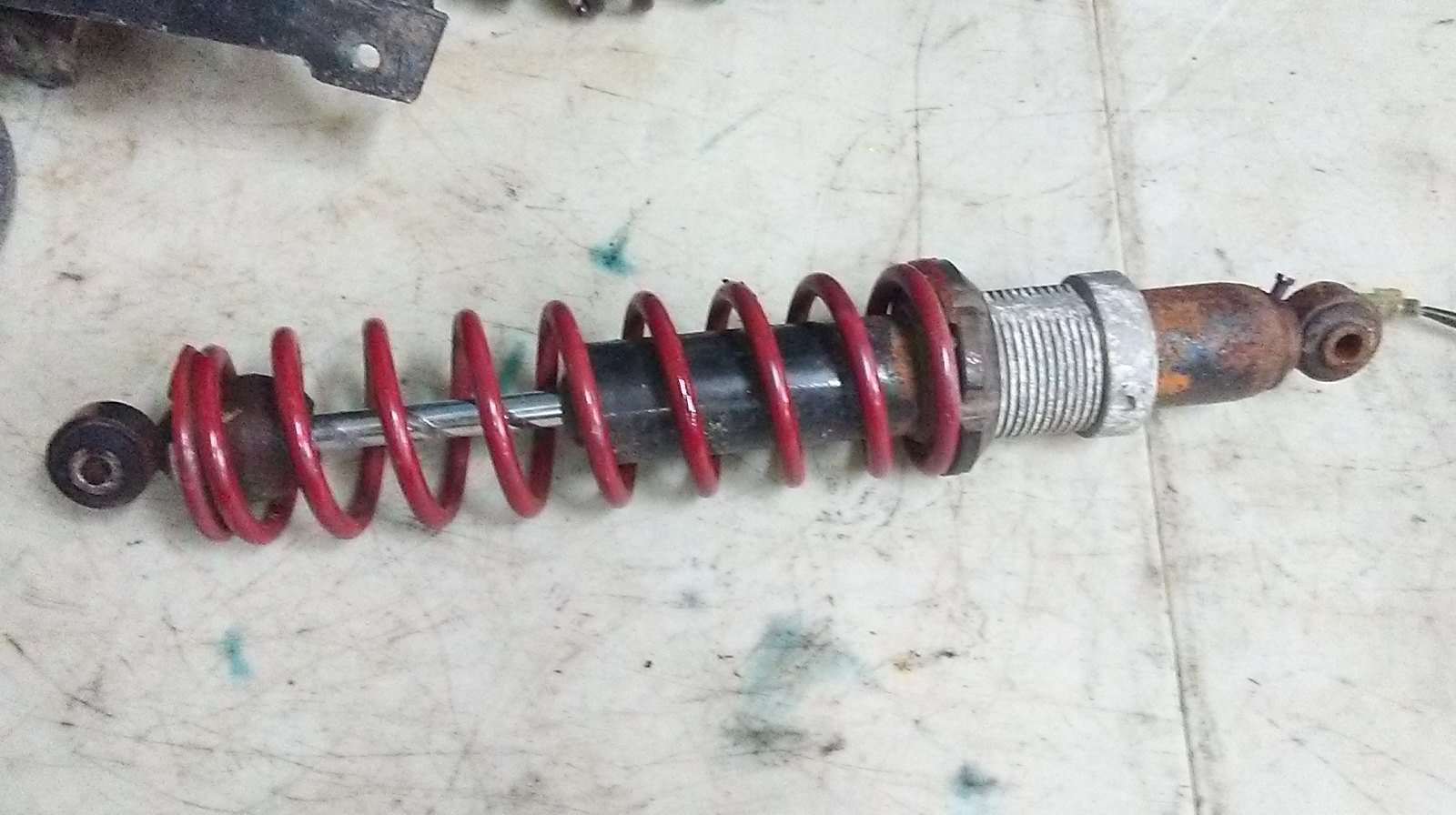 2000 - 2003 Polaris CLASSIC TOURING 600 Shocks - Image 2