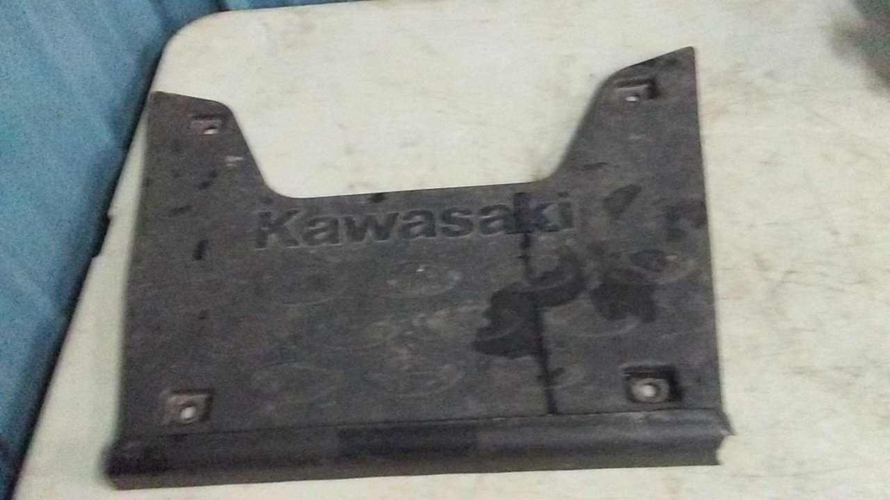 2002 - 2003 Kawasaki PRAIRIE 650 Rear Rack Plastic Cover