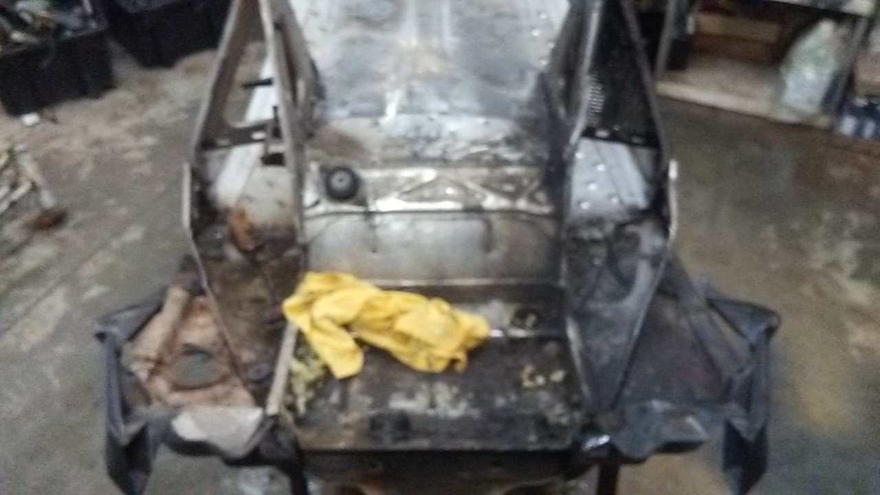 2006 Arctic Cat F8 LXR Tunnel - Image 3
