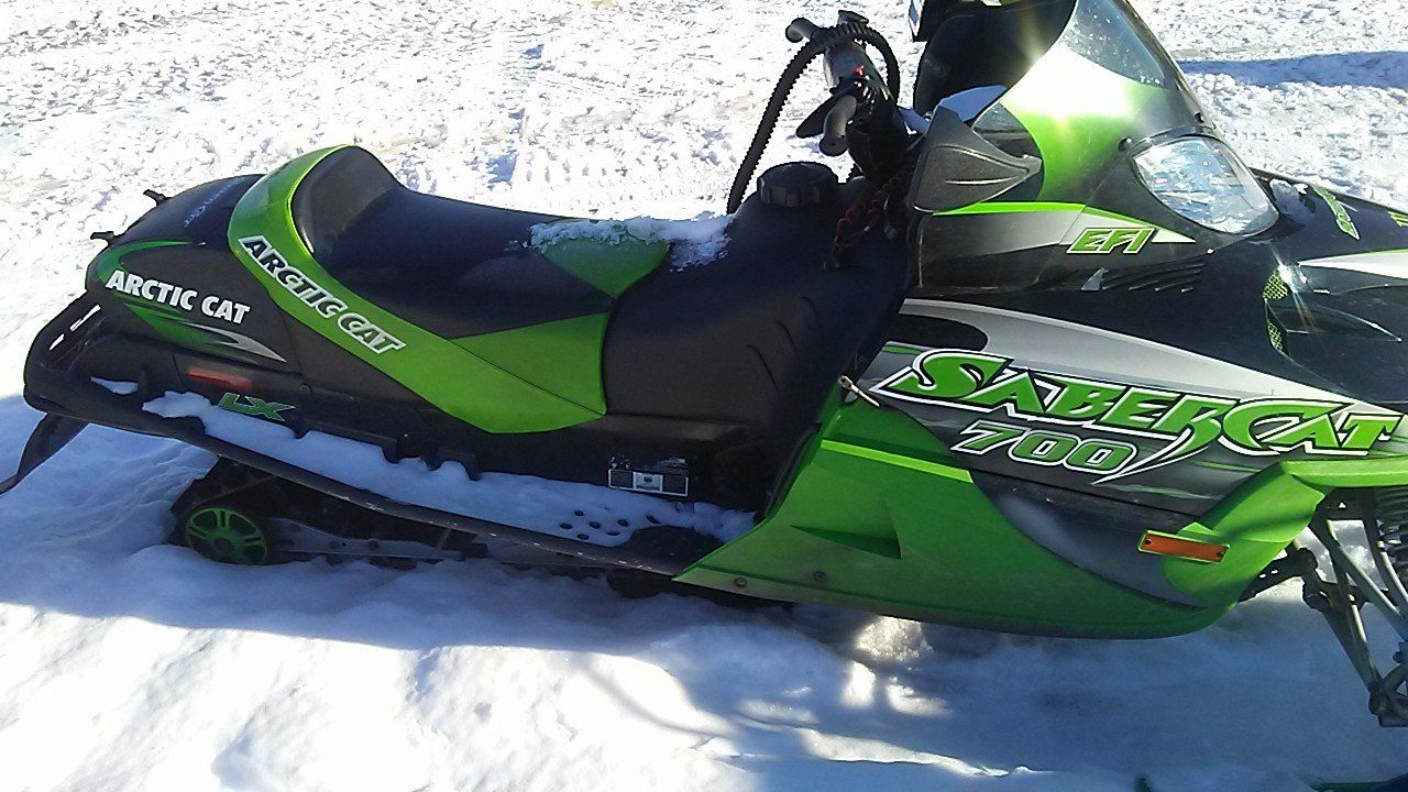Parting Out - 2004 Arctic Cat Sabercat 700