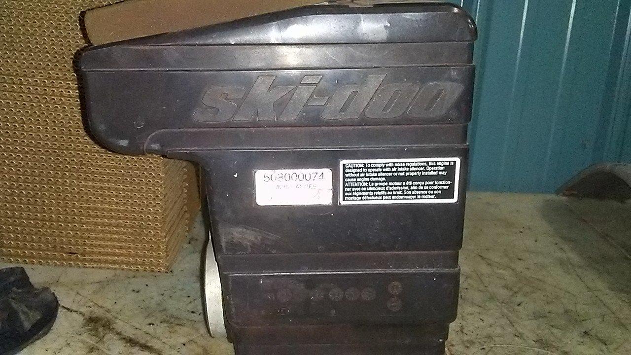 2000 Ski Doo Formula Deluxe,Grand Touring,MX Z Air Intake Ass'y Airbox - Image 2
