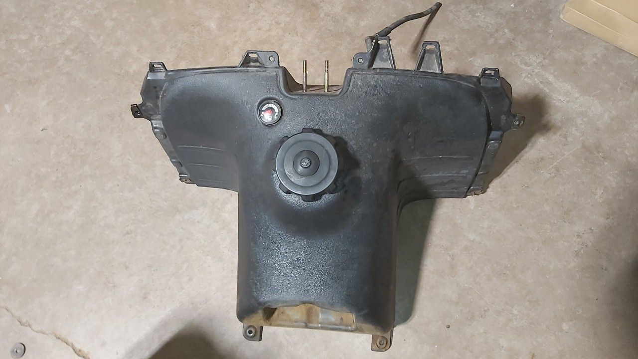 2003 – 2006 Arctic Cat FIRECAT,SABERCAT Gas Tank - Image 2