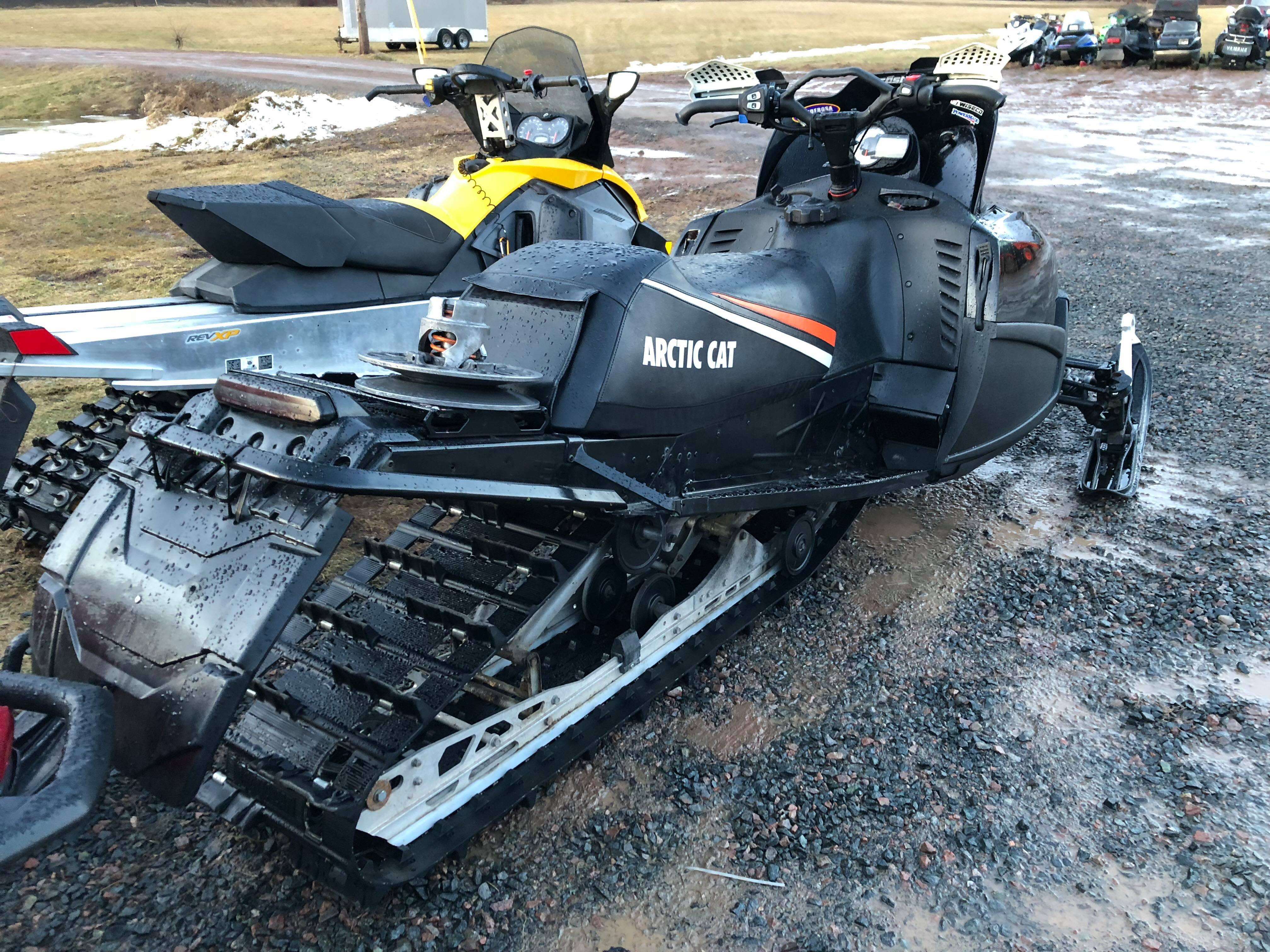 Parting Out - 2009 Arctic Cat Crossfire 1000, 153 Track - Image 2