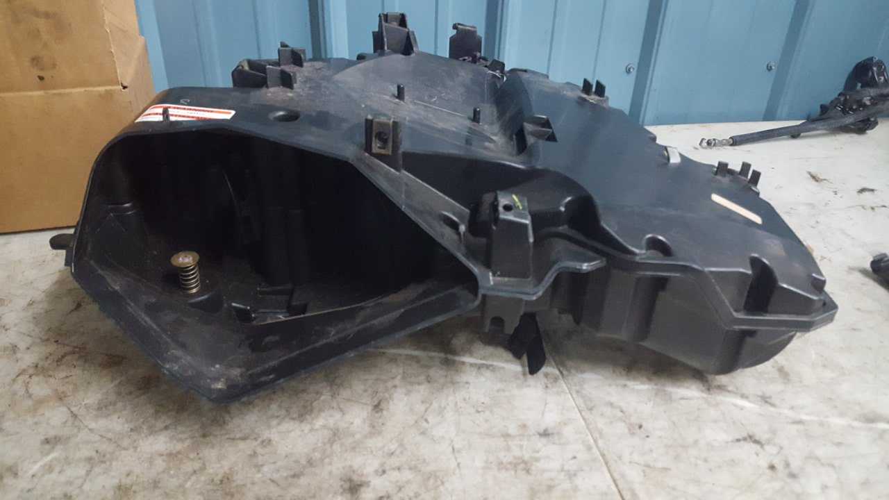 2008 - 2014 Ski Doo Gsx,Mxz,Renegade,Expedition Secondary Chamber (Airbox)