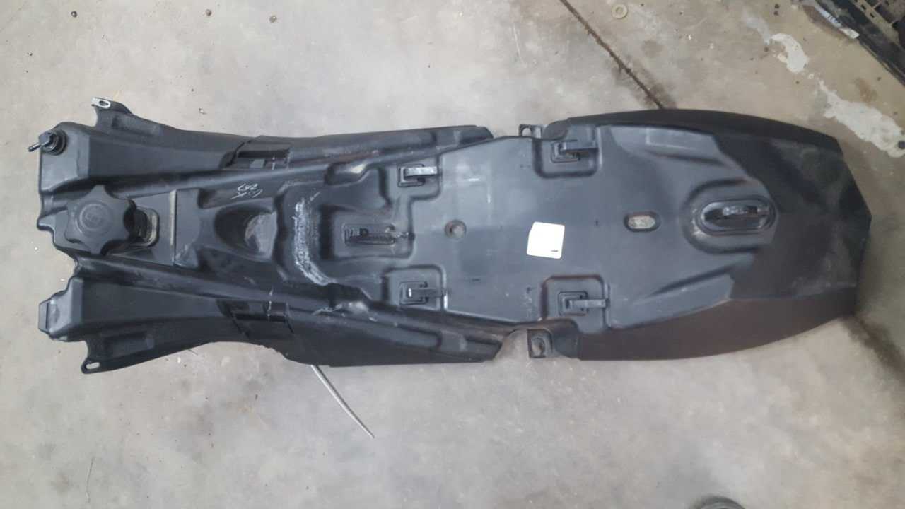 2010 - 2012 Ski Doo Gsx, Grand Touring Mxz,Renegade,Summit Fuel Tank Assembly