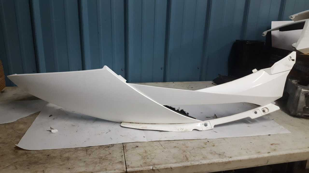 2013 Arctic Cat F 800 SNO PRO RR WHITE Hood w/Decals - Left