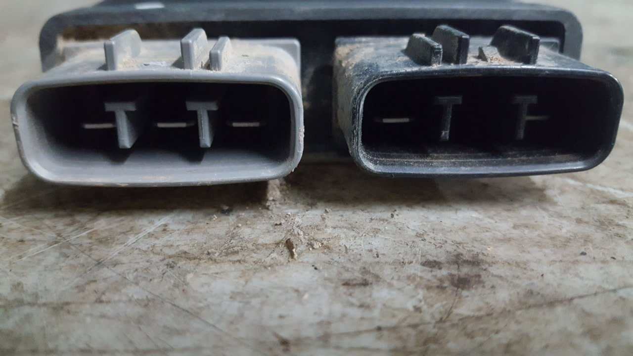 2002 – 2018 Voltage Regulator - Image 4
