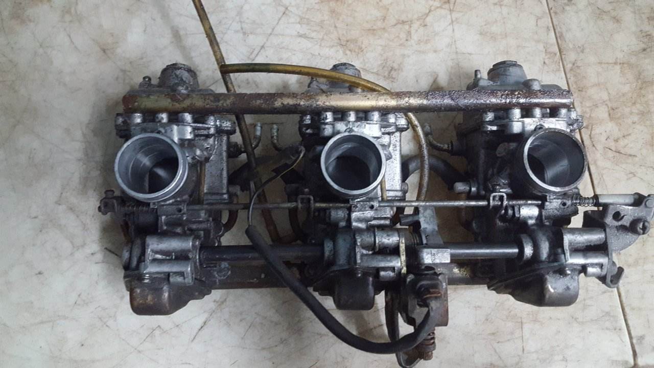 1998 - 1999 Yamaha SRX 700 Carburetor Assembly