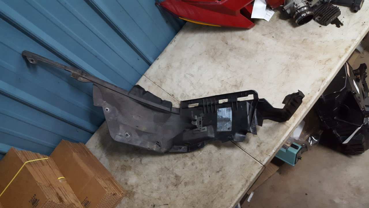 2009 - 2015 Ski Doo Gsx,Gtx,Mxz,Grand Touring Bottom Pan LH