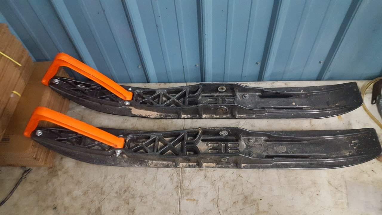 1998 Yamaha Sxr 700 Skis