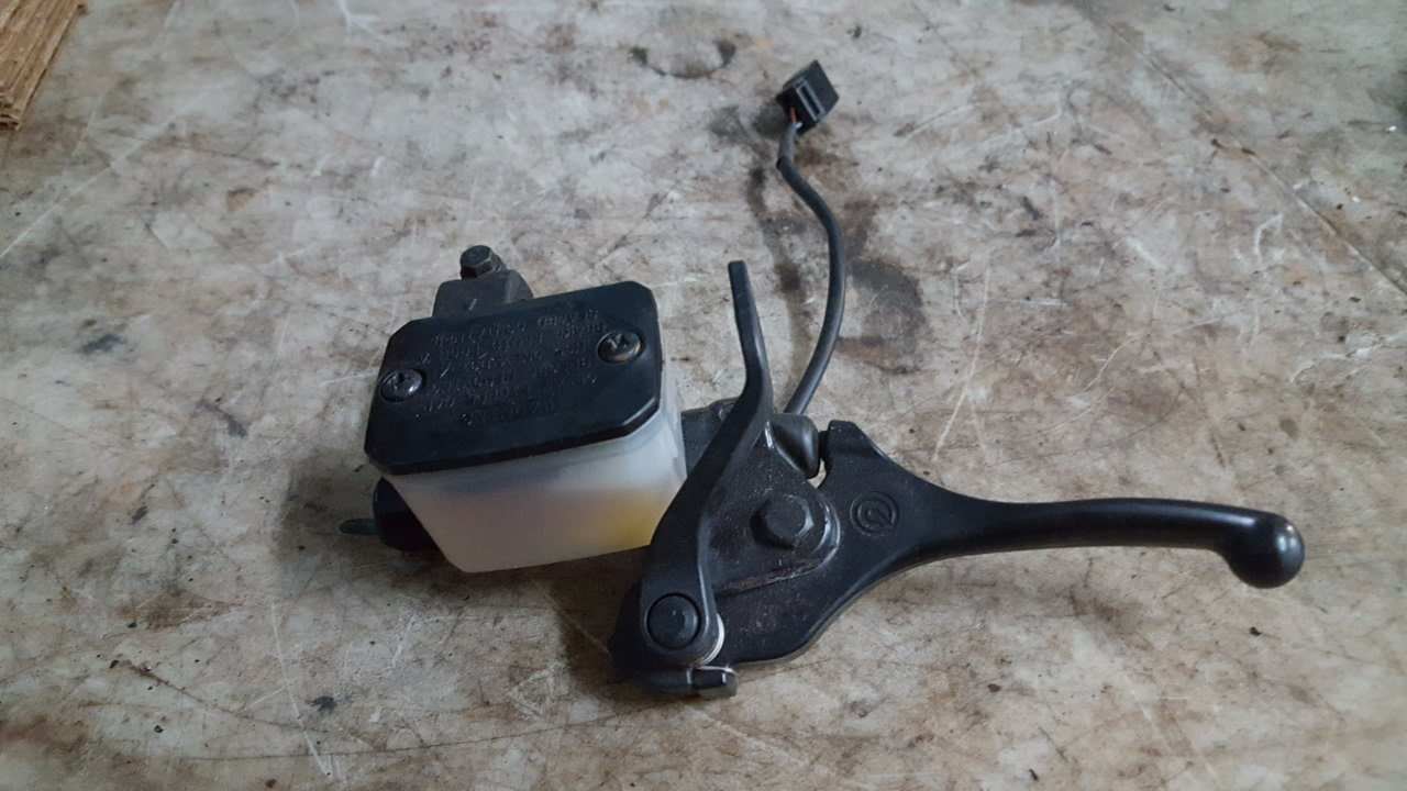 2005 - 2006 Ski Doo Mach,Summit,MXZ Master Cylinder