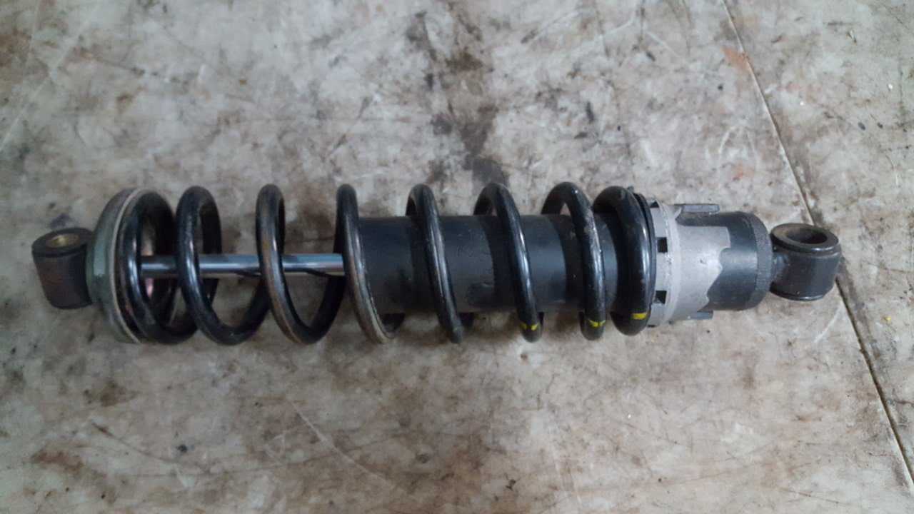 2000 - 2005 Ski Doo Formula,Summit,Grand Touring,MXZ Center Shock