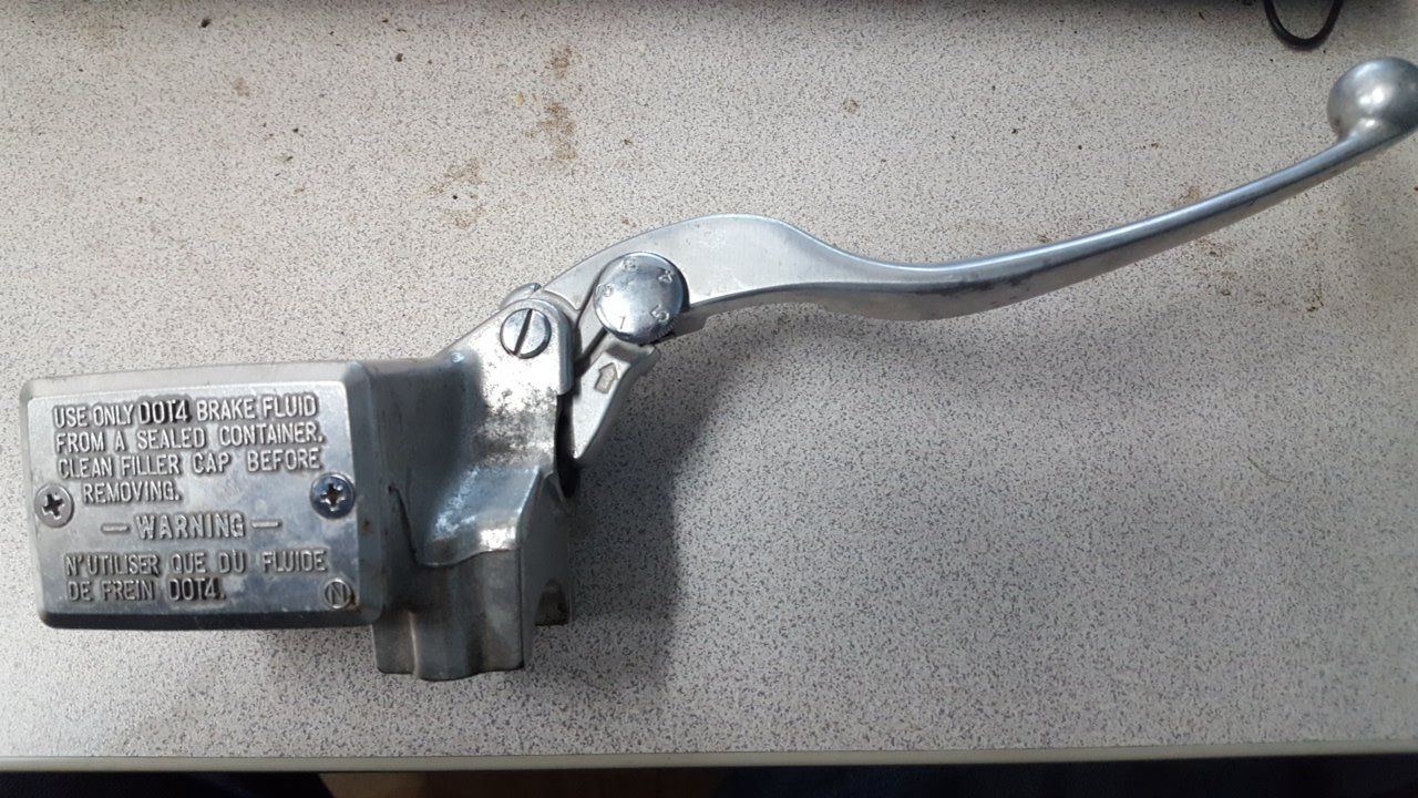 2002 - 2003 Kawasaki Vulcan 1600 Brake Master Cylinder Front
