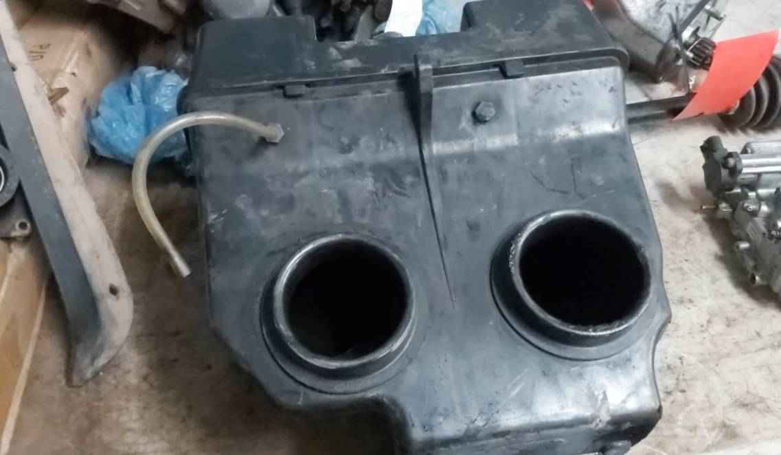 2000 - 2003 Polaris 600 Classic Touring Air Box