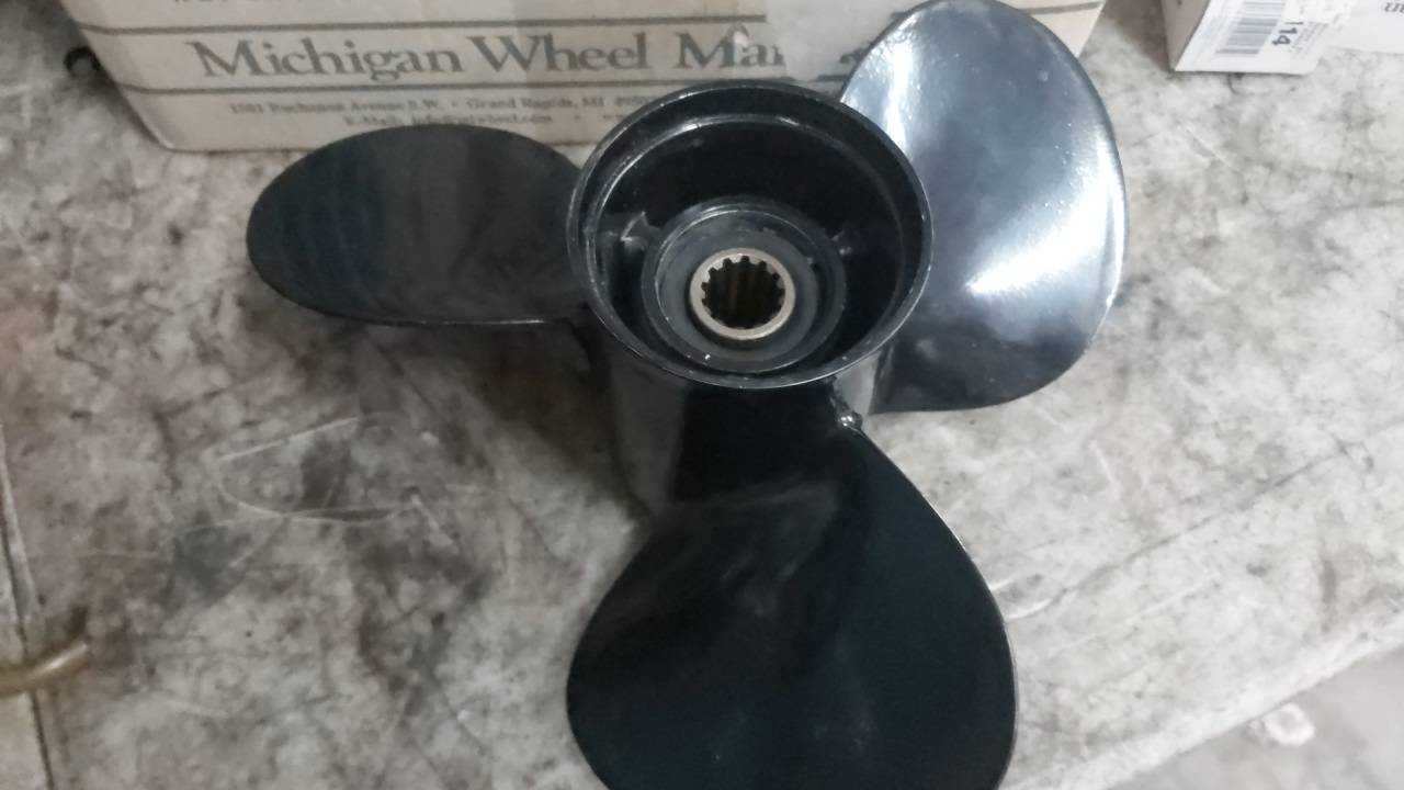 1994 - 2005 Yamaha Outboard Motor Propeller 3 Blade
