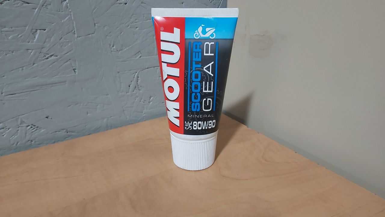 MOTUL Scooter Gear Oil 80W90 150ml