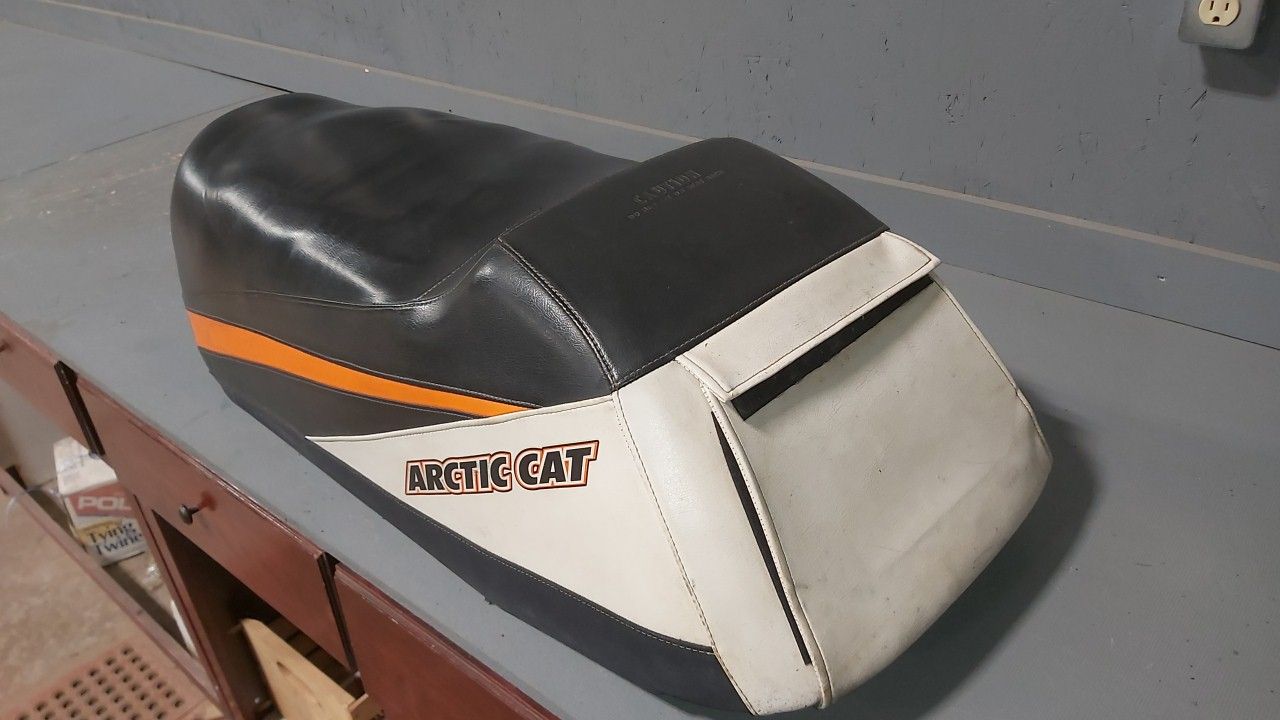 2009 Arctic Cat Crossfire 800 Seat - Image 4