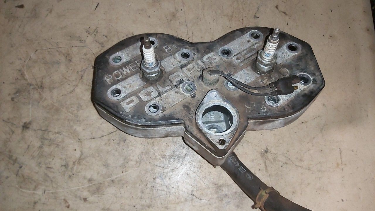 2003 Polaris XC,Classic Cylinder Head