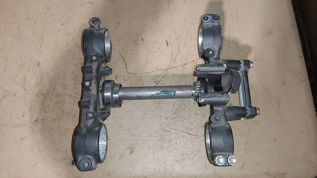 2009 - 2020 Kawasaki KLX 250 Fork Holder Assembly (Triple Tree) - Image 2