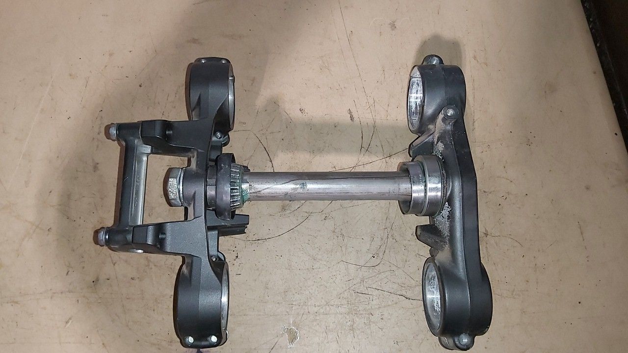 2009 - 2020 Kawasaki KLX 250 Fork Holder Assembly (Triple Tree)