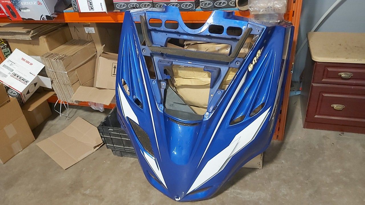 1999 Yamaha Vmax 600 SX Hood