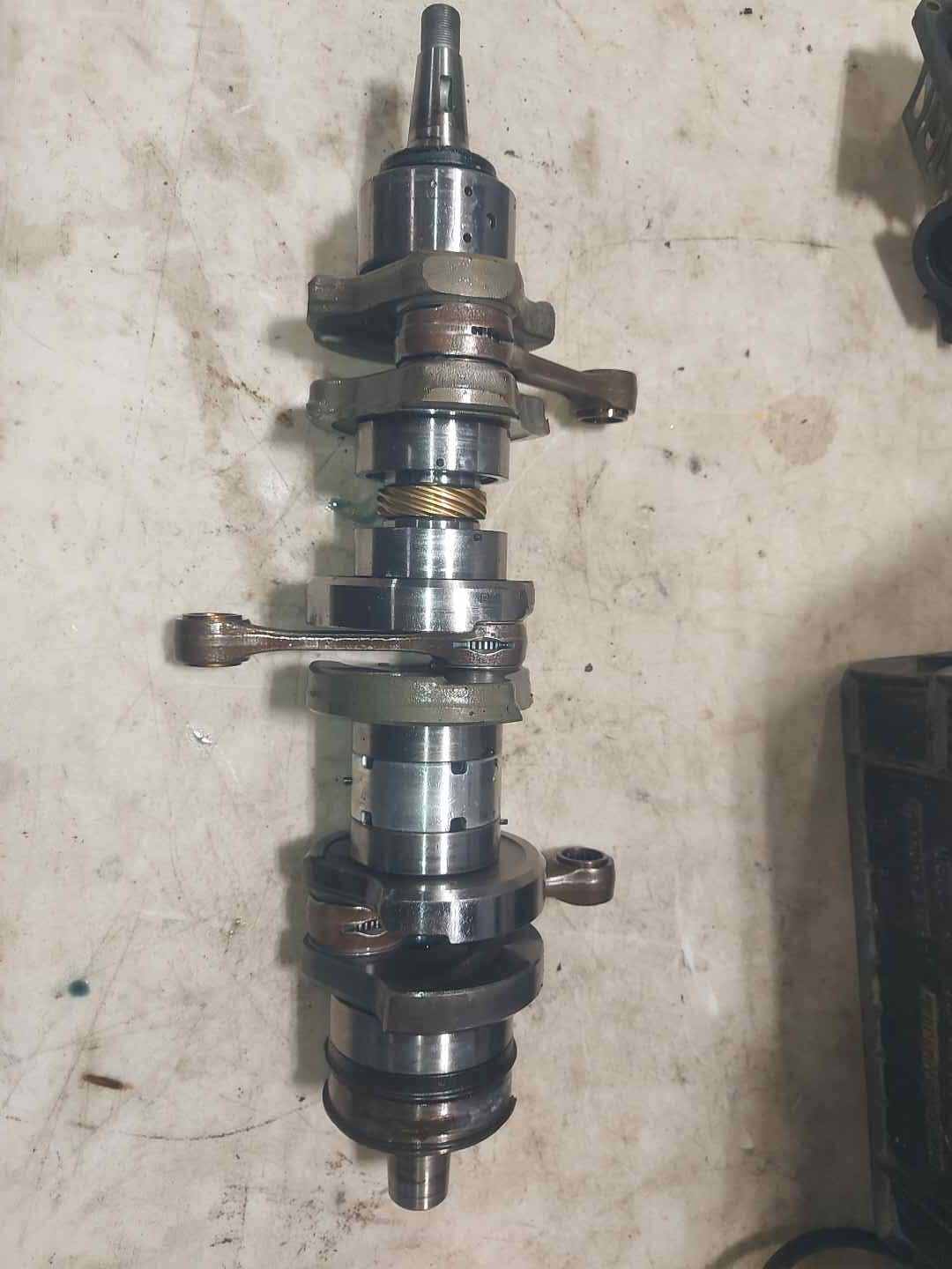 1998 - 2006 Yamaha Crankshaft Assembly