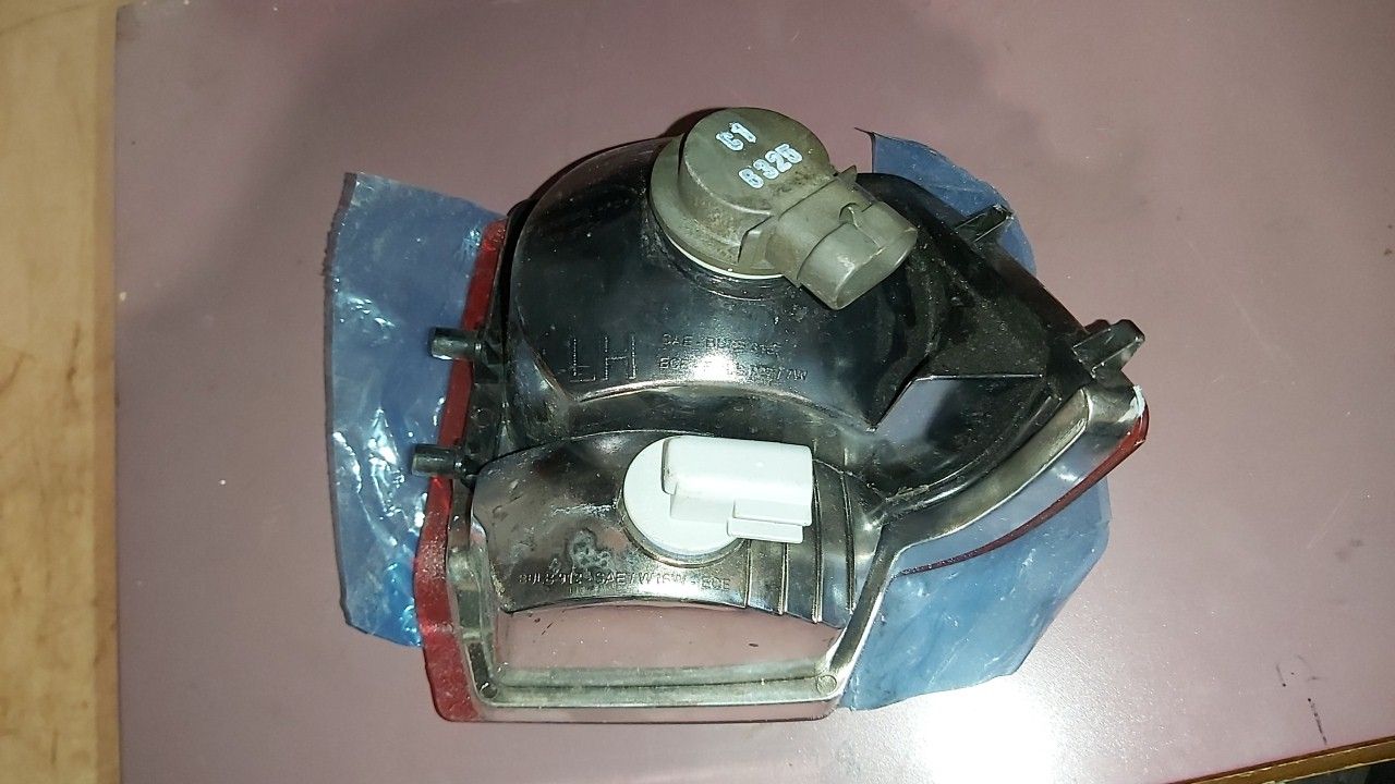 2006 - 2008 Polaris Sportsman X2 500,800 EFI Taillight LH - Image 4