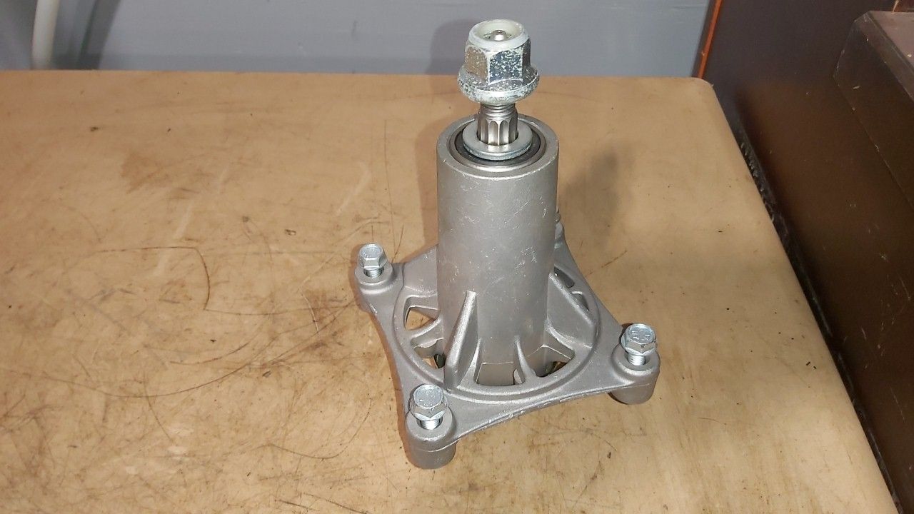 Ariens SPINDLE ASSEMBLY FOR AYP