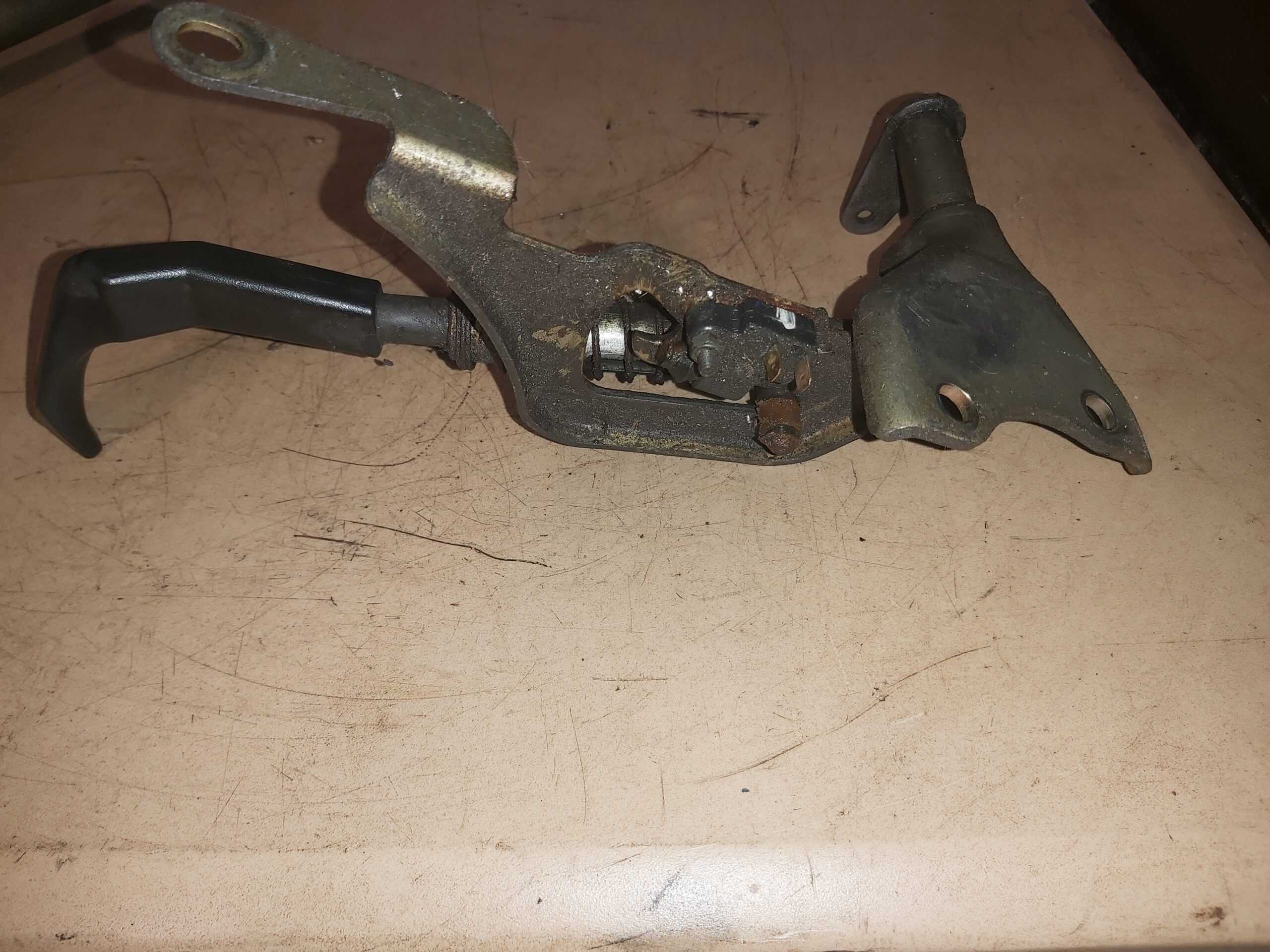 2004 - 2022 Yamaha RX,RS,Apex,Nytro,Vector,Venture Shift Arm Assembly - Image 3
