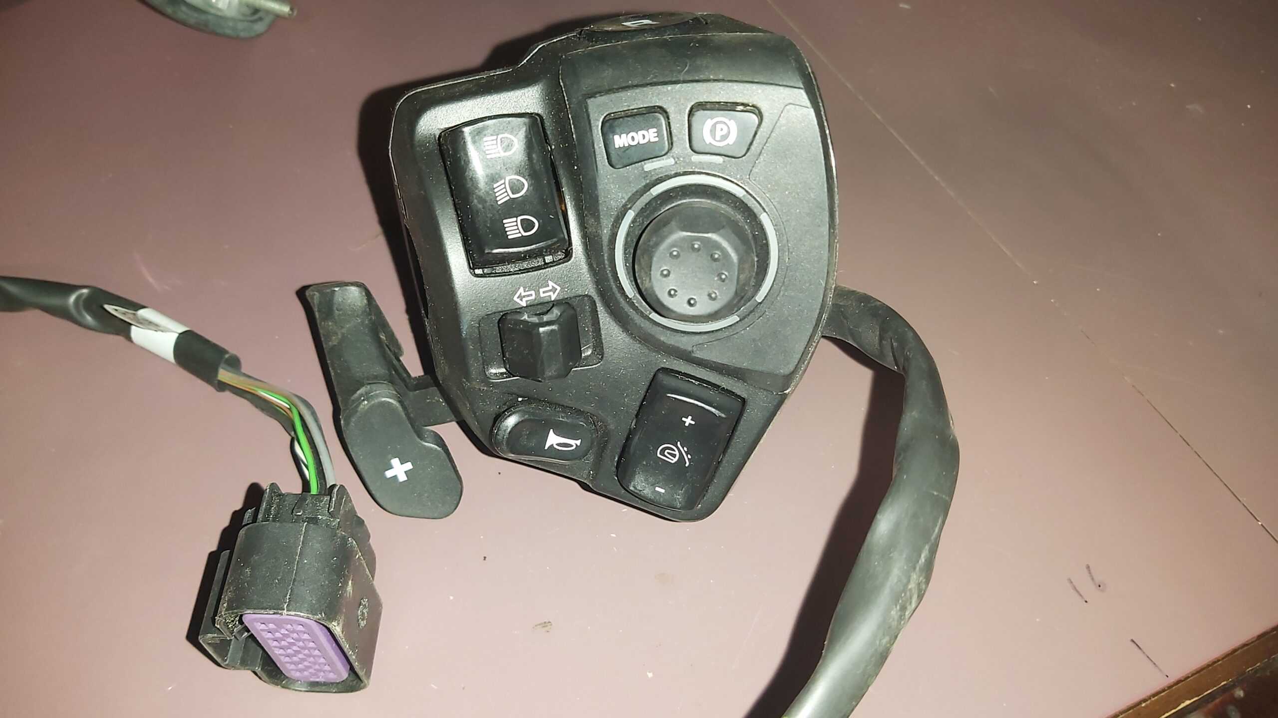 2018 - 2019 Can AM Spyder Housing Switch Automatic