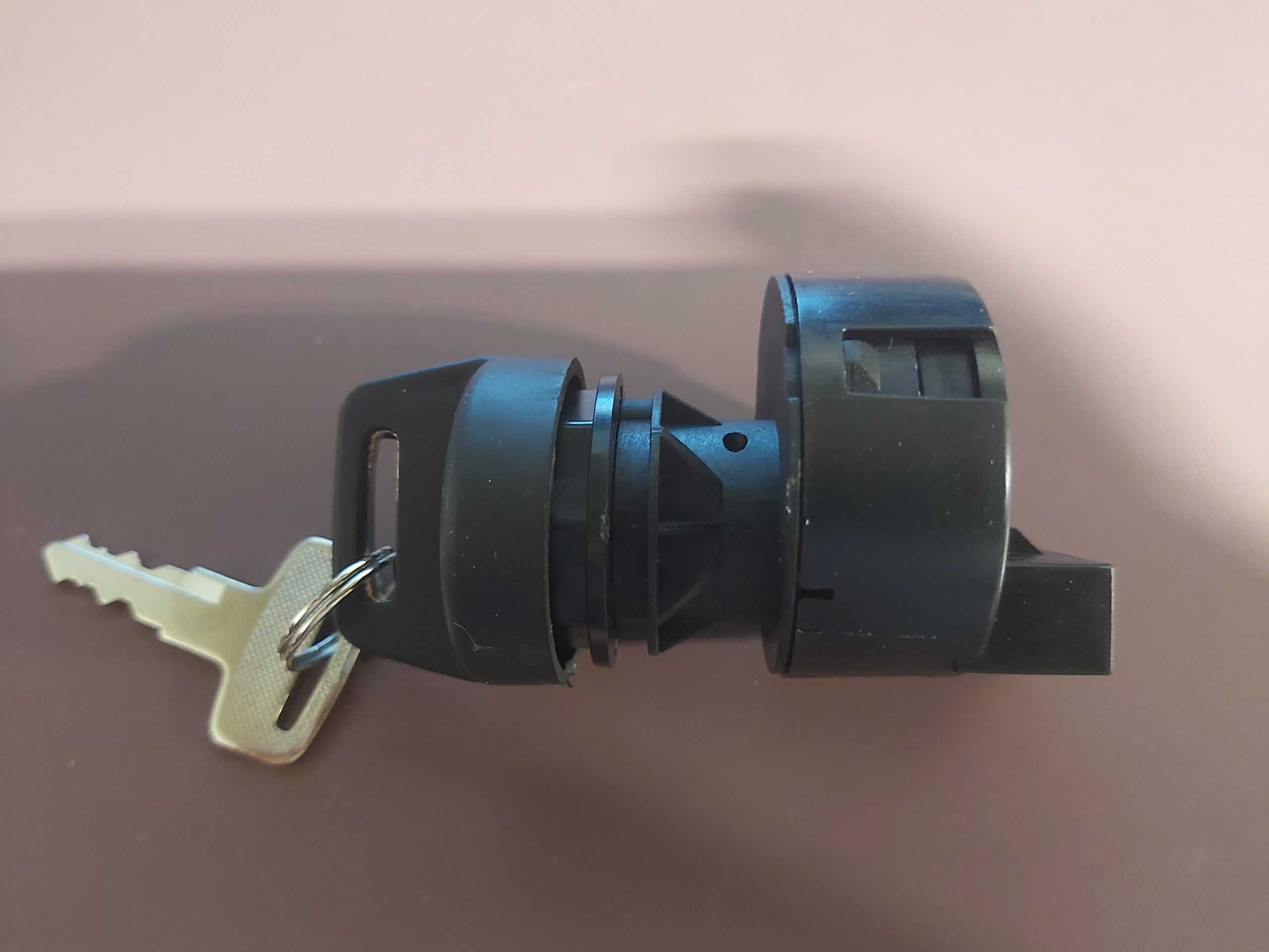 2000 - 2008 Polaris Scrambler,Trail Blazer,Outlaw,Predator,xplorer,Magnum,Diesel,Sportsman Ignition Key Switch
