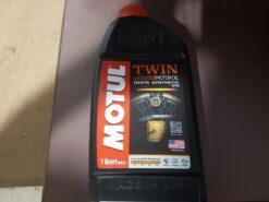 Motul 20W50 Motor Oil 100% Synthetic 1 Quart (946 ML)