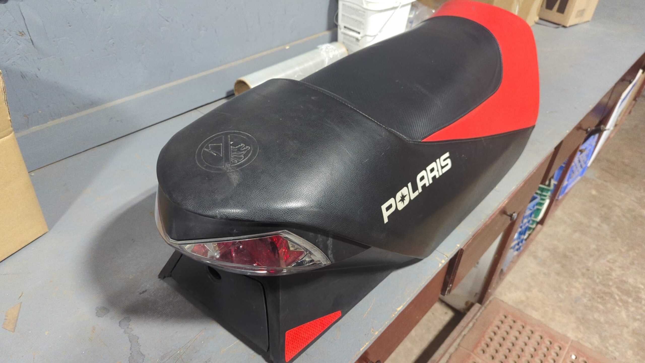 2005 Polaris Fusion 900 Seat - Image 5