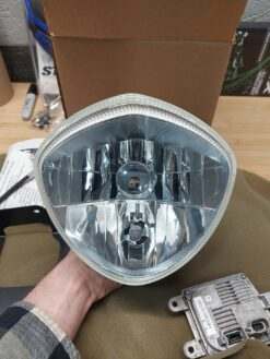 VICTORY OEM CROSS COUNTRY/CROSS ROADS/MAGNUM HID HEADLIGHT ASSY P/N 2877657 - Image 5