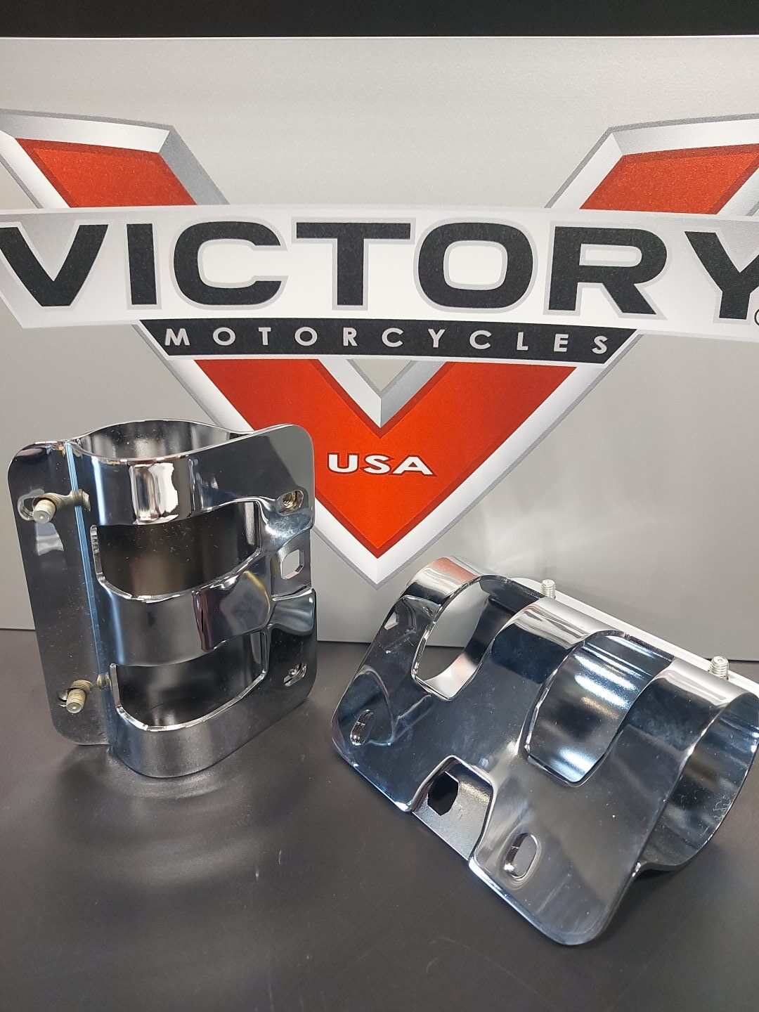 VICTORY LOCK & RIDE® WINDSCREEN MOUNTING BRACKETS P/N 2876374 - Image 2