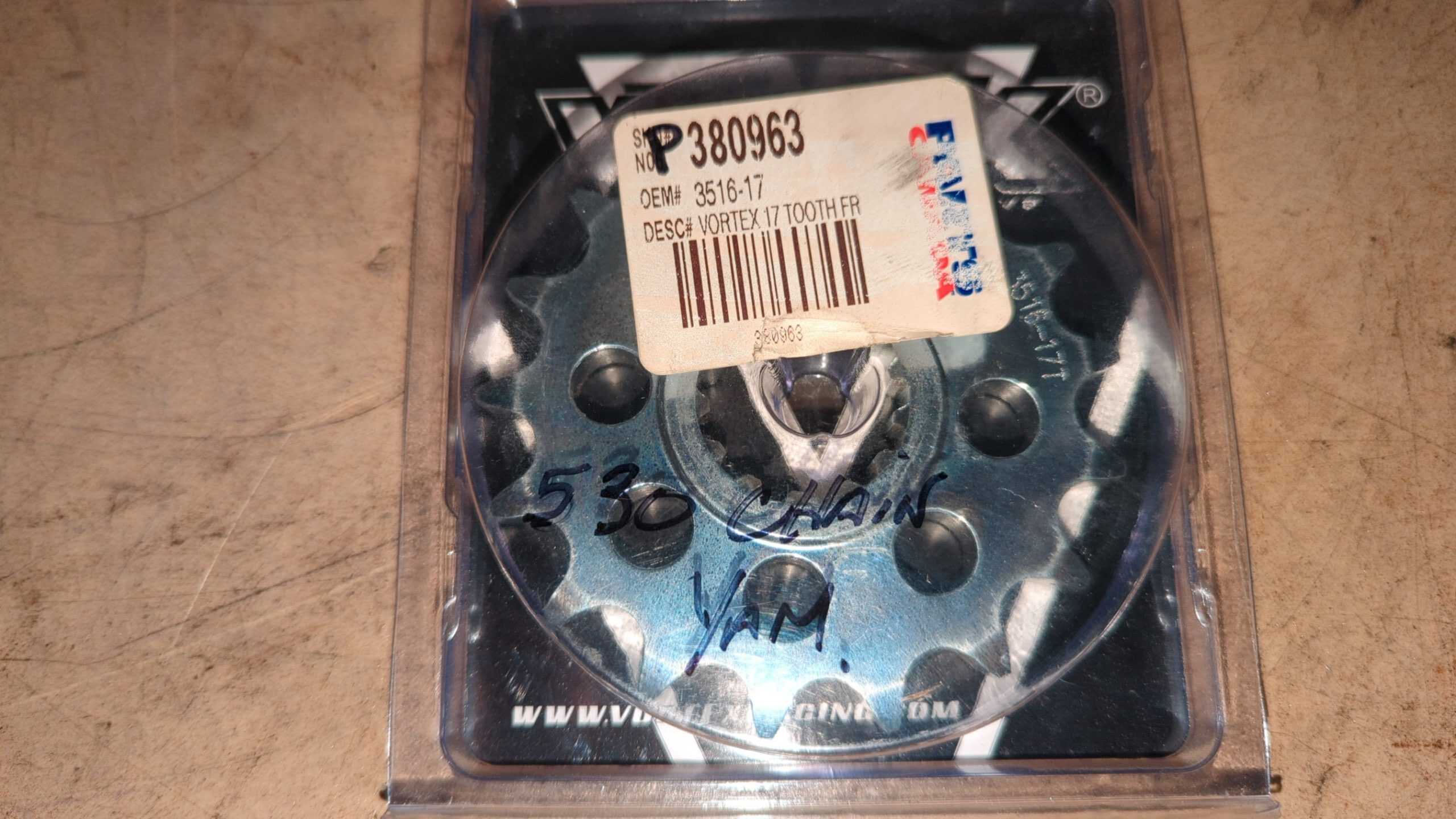 1998 - 2015 Yamaha FZS1000,YZF-R1 1000, 17 Tooth Front Sprocket 3516-17