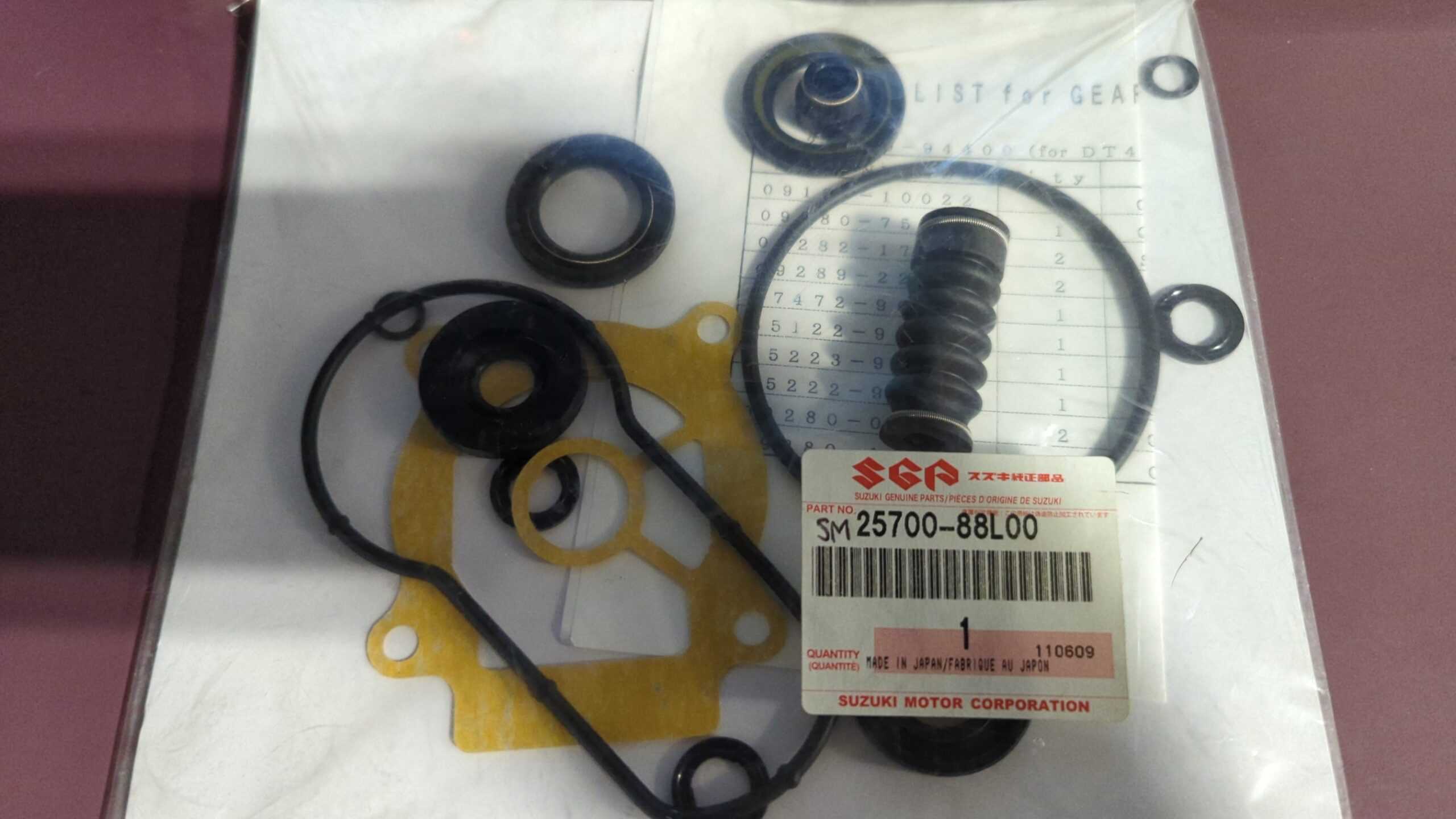 Suzuki Outboard 40HP DF,50HP DF,60HP DF GEAR CASE RE-SEALING KIT