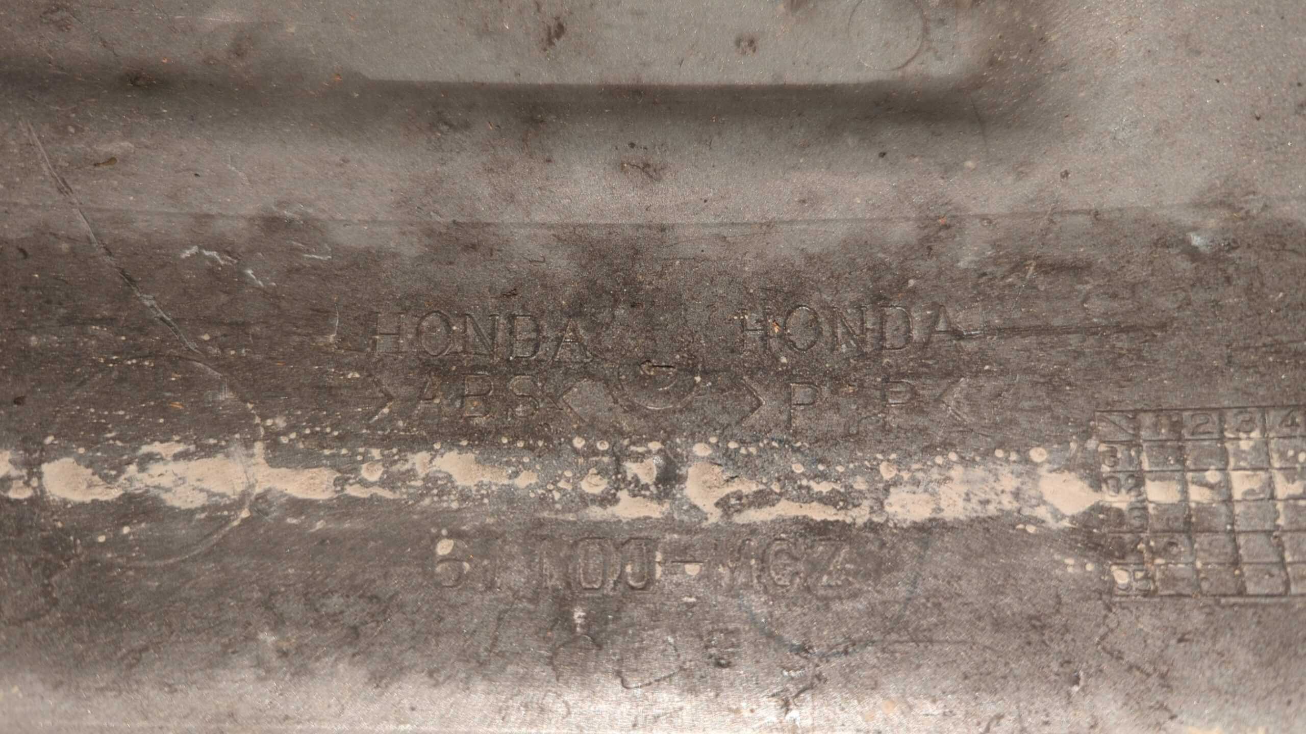 2003 Honda CB900F A FRONT FENDER - Image 3