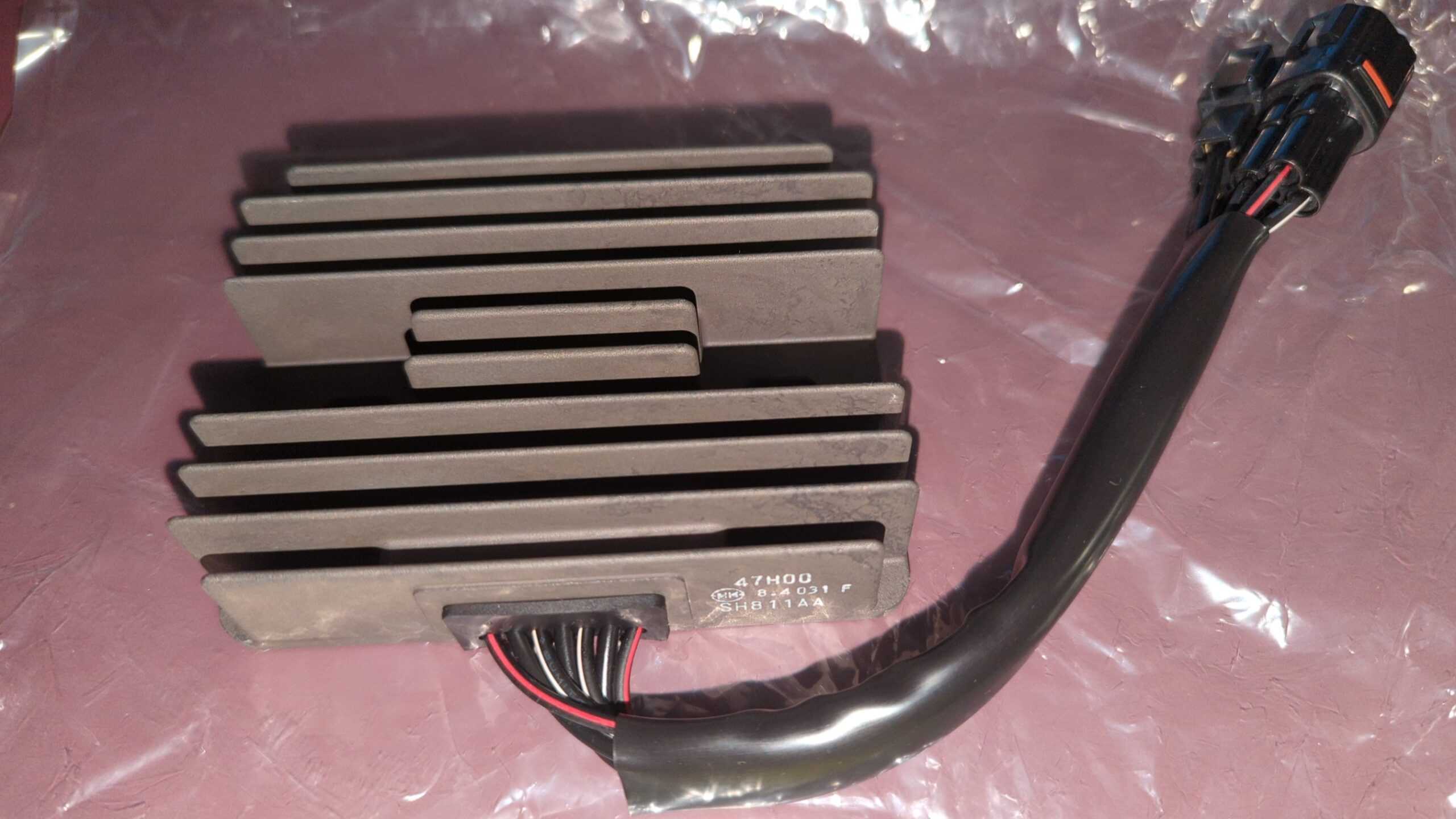 2005 - 2020 Suzuki BANDIT - GSF1250 ,GSX-R1000,BOULEVARD C90,KINGQUAD - LT-A700,V-STROM DL650 RECTIFIER