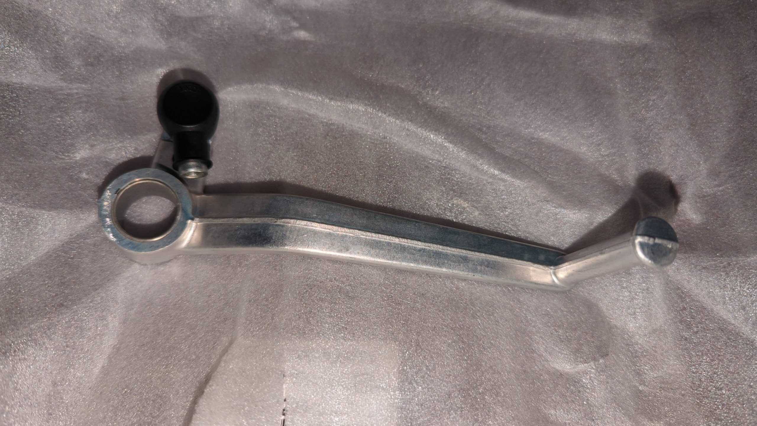 1989 - 2003 Kawasaki Ninja ZX-7R Gear Change Mechanism (Shifter) - Image 2
