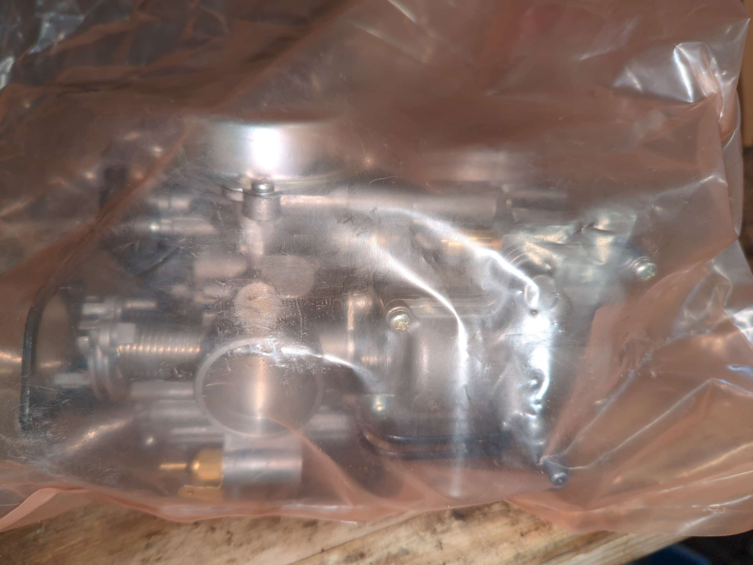 2001 - 2005 Honda SHADOW SPIRIT 750 VT750DC CARBURETOR - Image 2
